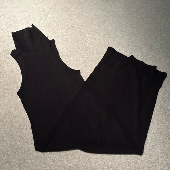 Zara Dresses & Skirts - Zara bodycon midi dress